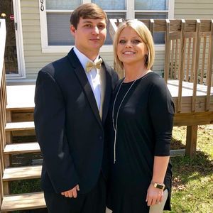 Meet your Posher, April